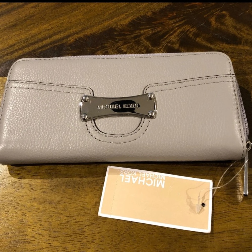 NWT Michael Kors Leather Wallet